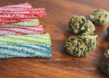 How Long Do Edibles Take to Kick in?