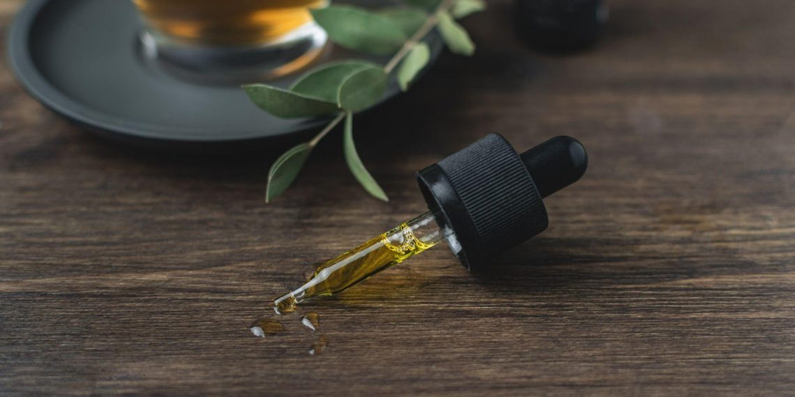The Benefits and Effects of CBD Oil on Skin Problems