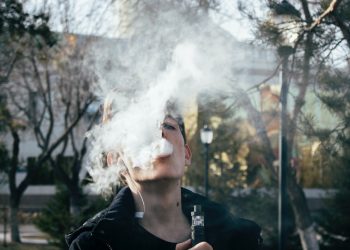 5 Reasons Why You Need A Portable Vaporizer In Your Life