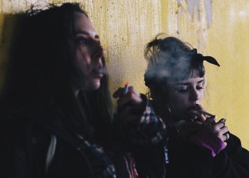 7 Major Signs of Drug Addiction