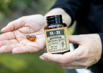 6 Potential Benefits of Vegan CBD Skin Care