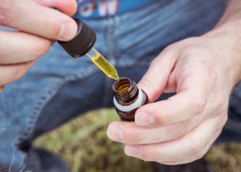 Which is Better for Specific Back Pain, CBD Oil or Cream?